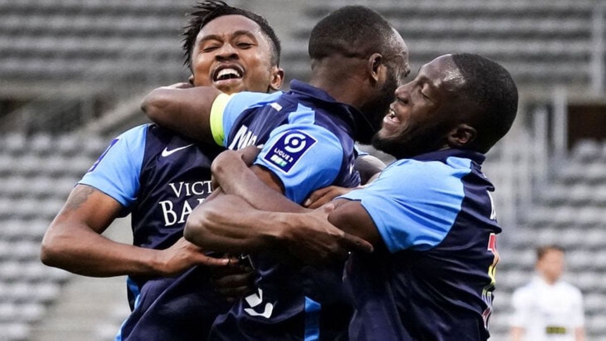 Louis Vuitton и Ред Булл заинтересованы в приобретении футбольного клуба Париж Louis Vuitton и Ред Булл заинтересованы в приобретении футбольного клуба Париж