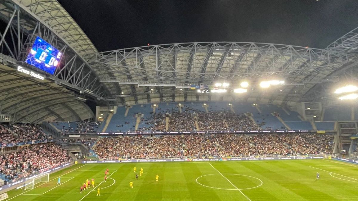 Проблеми зі світлом у матчі Проблеми зі світлом у матчі