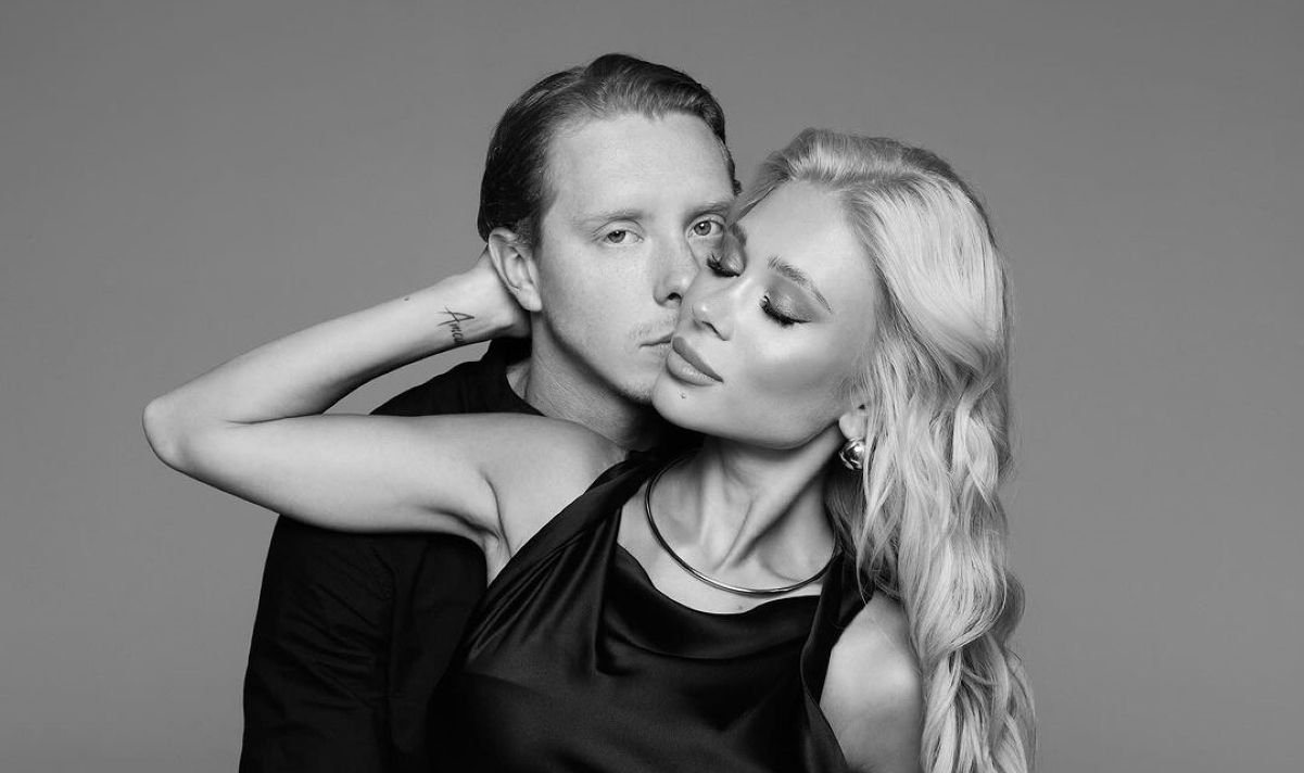 Дружина Юхима Коноплі Анастасія Конопля поділилась фото у новому образі Дружина Юхима Коноплі Анастасія Конопля поділилась фото у новому образі