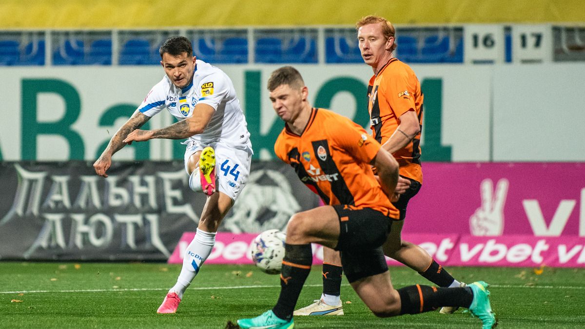 Динамо аннулировало билеты на матчах с Шахтером в рамках борьбы с перекупщиками Динамо аннулировало билеты на матчах с Шахтером в рамках борьбы с перекупщиками