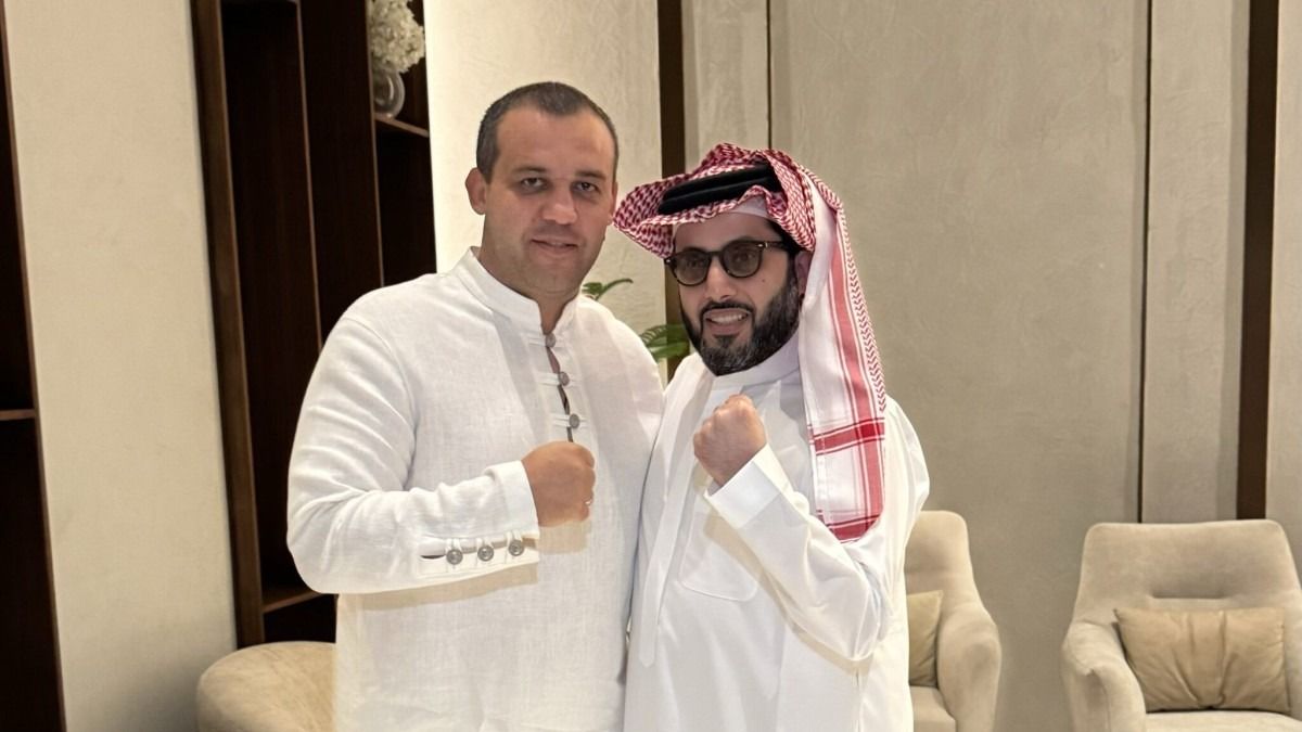 Россиянин Кремлевым встретился с Турки Аль аш-Шейхом - детали Россиянин Кремлевым встретился с Турки Аль аш-Шейхом - детали