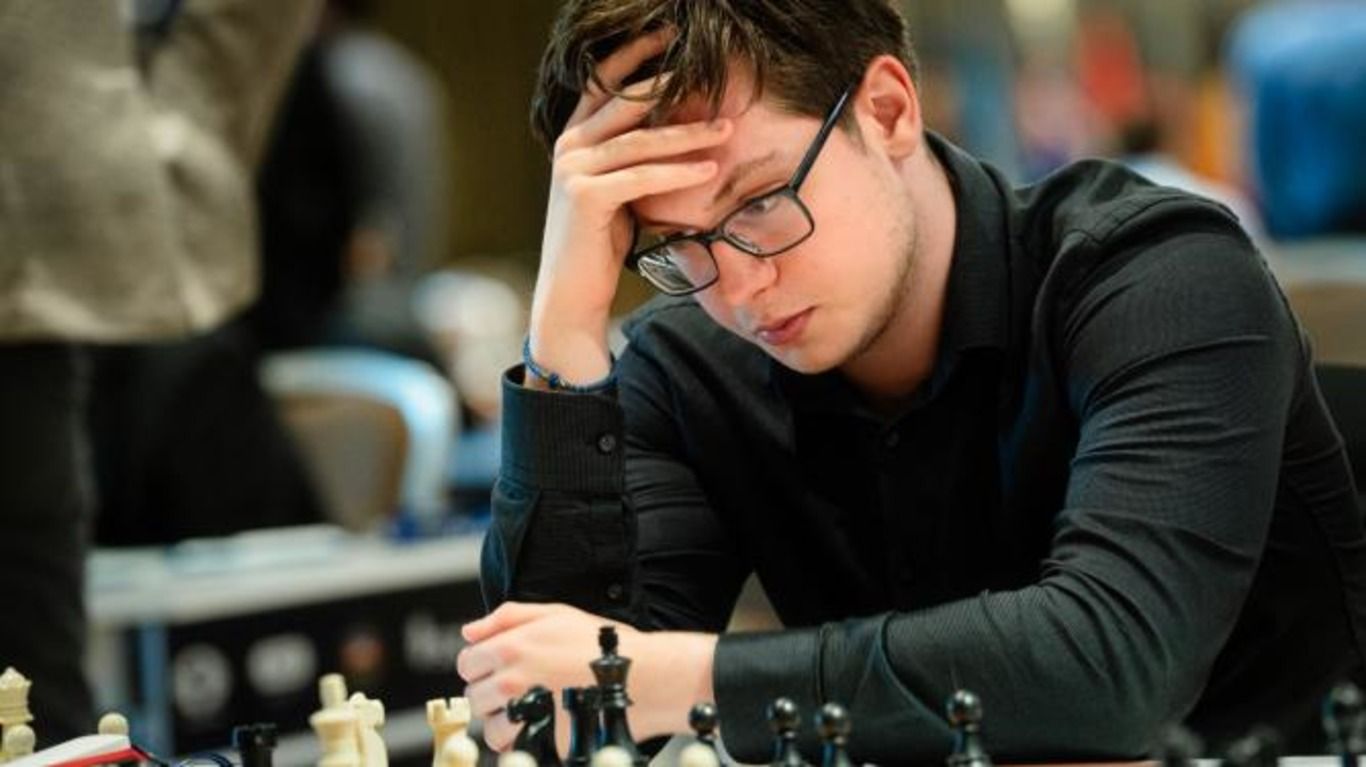 Кирилла Шевченко поймали на мошенничестве Кирилла Шевченко поймали на мошенничестве