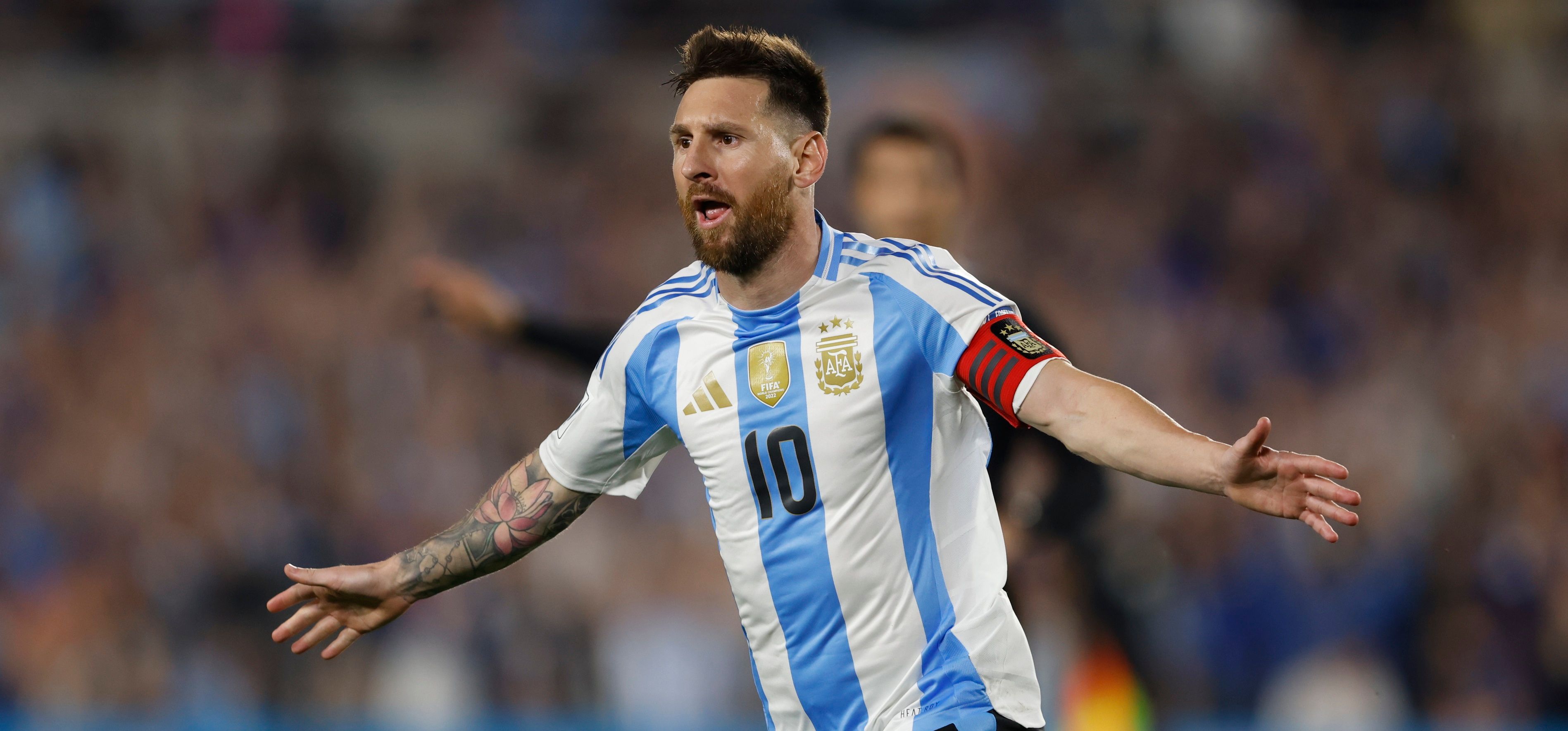Ліонель Мессі феєрить за збірну Аргентини Ліонель Мессі феєрить за збірну Аргентини