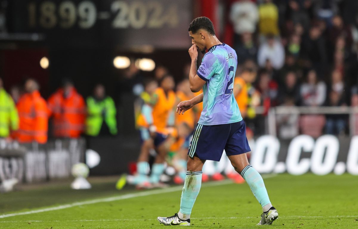 Вільям Саліба встановив антирекорд Арсенала за кількістю вилучень на старті АПЛ Вільям Саліба встановив антирекорд Арсенала за кількістю вилучень на старті АПЛ