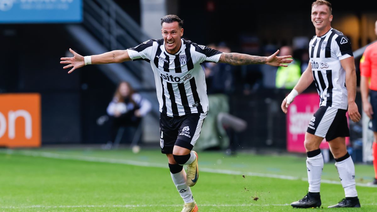 Марио Энгельс забил шедевр в ворота Аякса Марио Энгельс забил шедевр в ворота Аякса