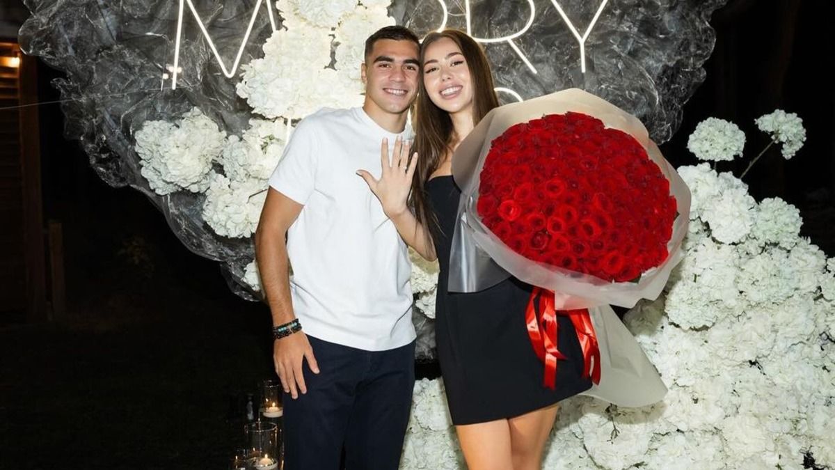 Вівчаренко зробив пропозицію коханій дівчині - фото та відео події Вівчаренко зробив пропозицію коханій дівчині - фото та відео події