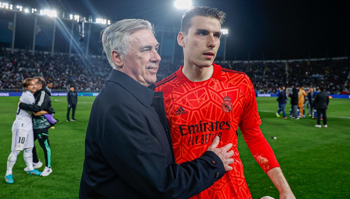 Андрей Лунин разговаривал с Анчелотти перед Эль-Класико Реал –Барселона Андрей Лунин разговаривал с Анчелотти перед Эль-Класико Реал –Барселона