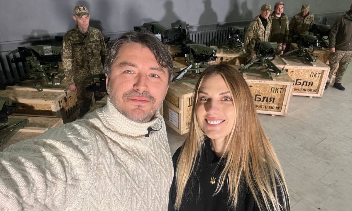 Сергей Притула сообщил о закупке турелей с проданной сабли Ольги Харлан Сергей Притула сообщил о закупке турелей с проданной сабли Ольги Харлан