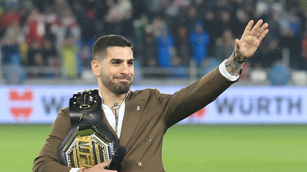 Чемпіон UFC Ілія Топурія вигнав російського журналіста з пресконференції Чемпіон UFC Ілія Топурія вигнав російського журналіста з пресконференції