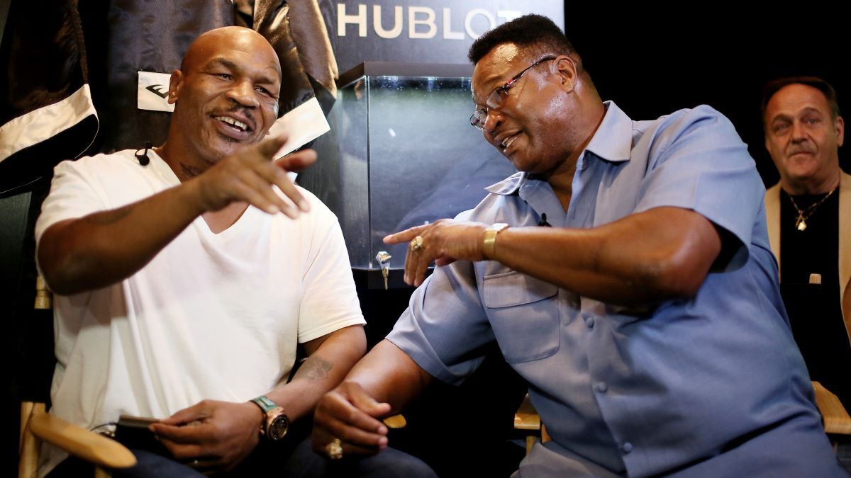 Холмс сравнил Тайсона с другими легендами бокса Холмс сравнил Тайсона с другими легендами бокса