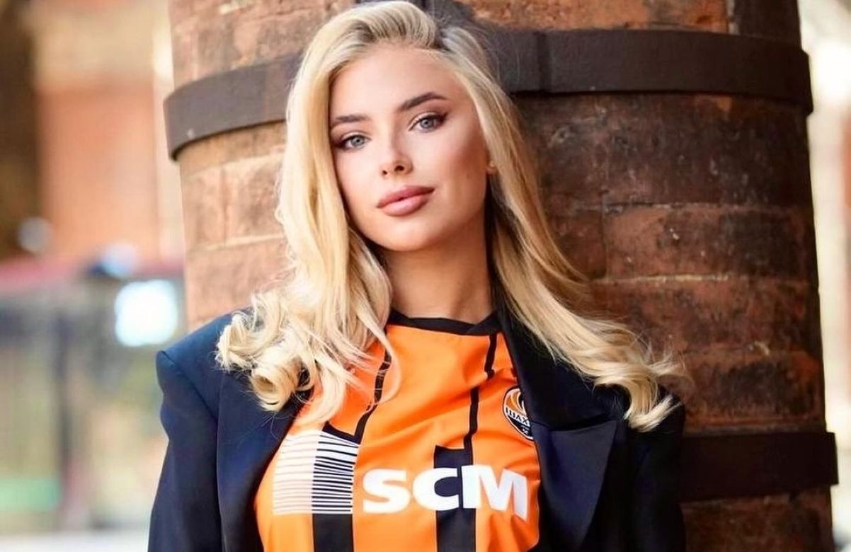 Жінка Валерія Бондаря Дар'я Бондар опублікувала звабливі світлини Жінка Валерія Бондаря Дар'я Бондар опублікувала звабливі світлини