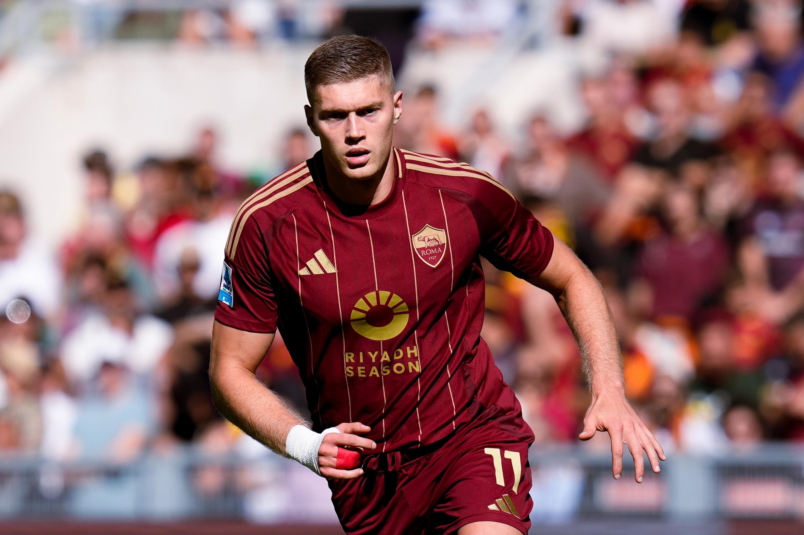 В Италии оценили игру Артема Довбика в матче Верона – Рома - какой балл получил форвард В Италии оценили игру Артема Довбика в матче Верона – Рома - какой балл получил форвард