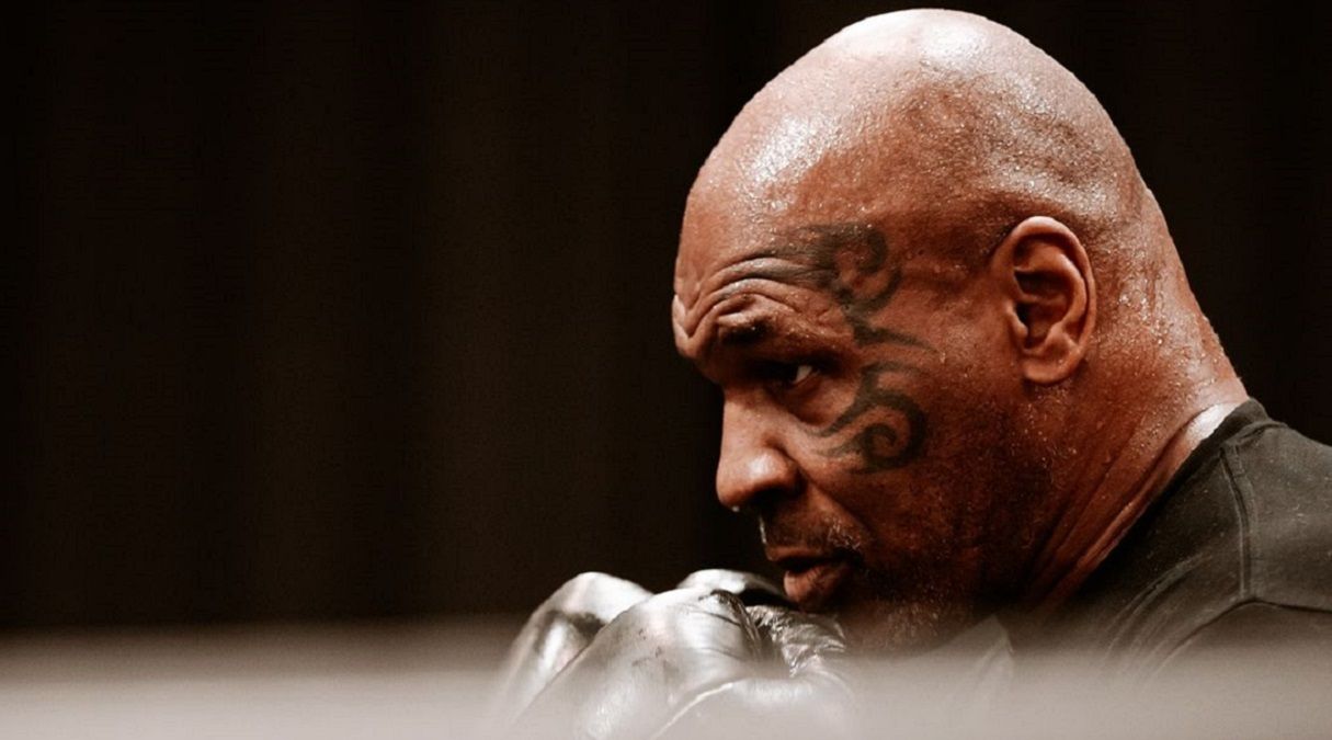 Майк Тайсон розповів про проблеми зі здоров'ям під час підготовки до бою із Джейком Полом Майк Тайсон розповів про проблеми зі здоров'ям під час підготовки до бою із Джейком Полом