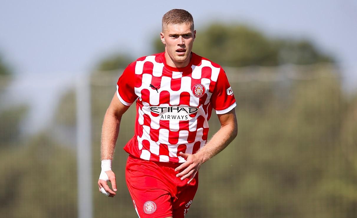 Жирона не може замінити Довбика Жирона не може замінити Довбика