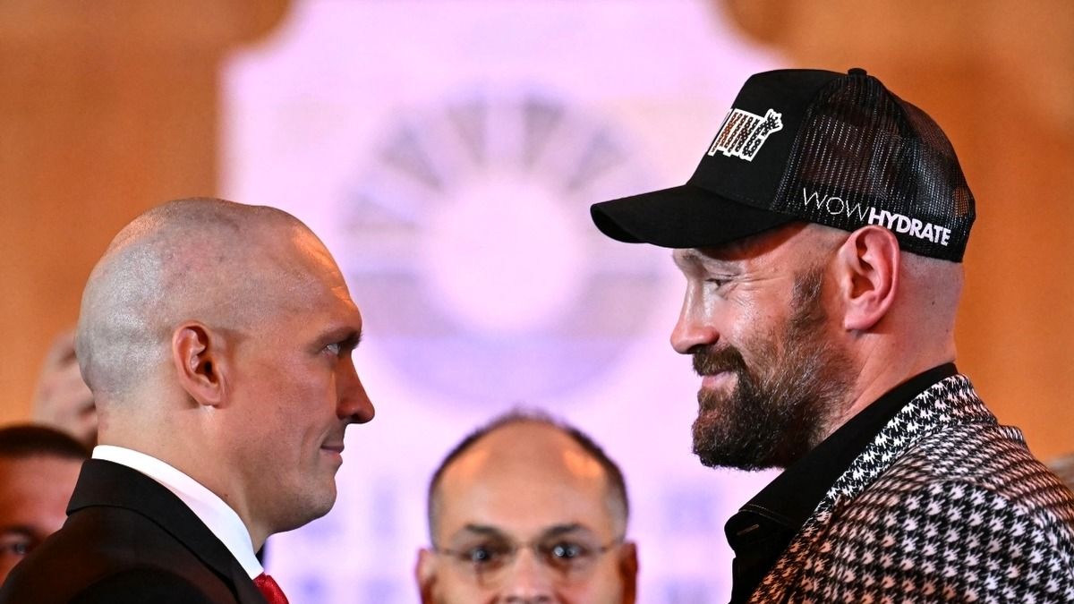 Усик звернувся до Ф'юрі напередодні реваншу в Ер-Ріяді - відео Усик звернувся до Ф'юрі напередодні реваншу в Ер-Ріяді - відео