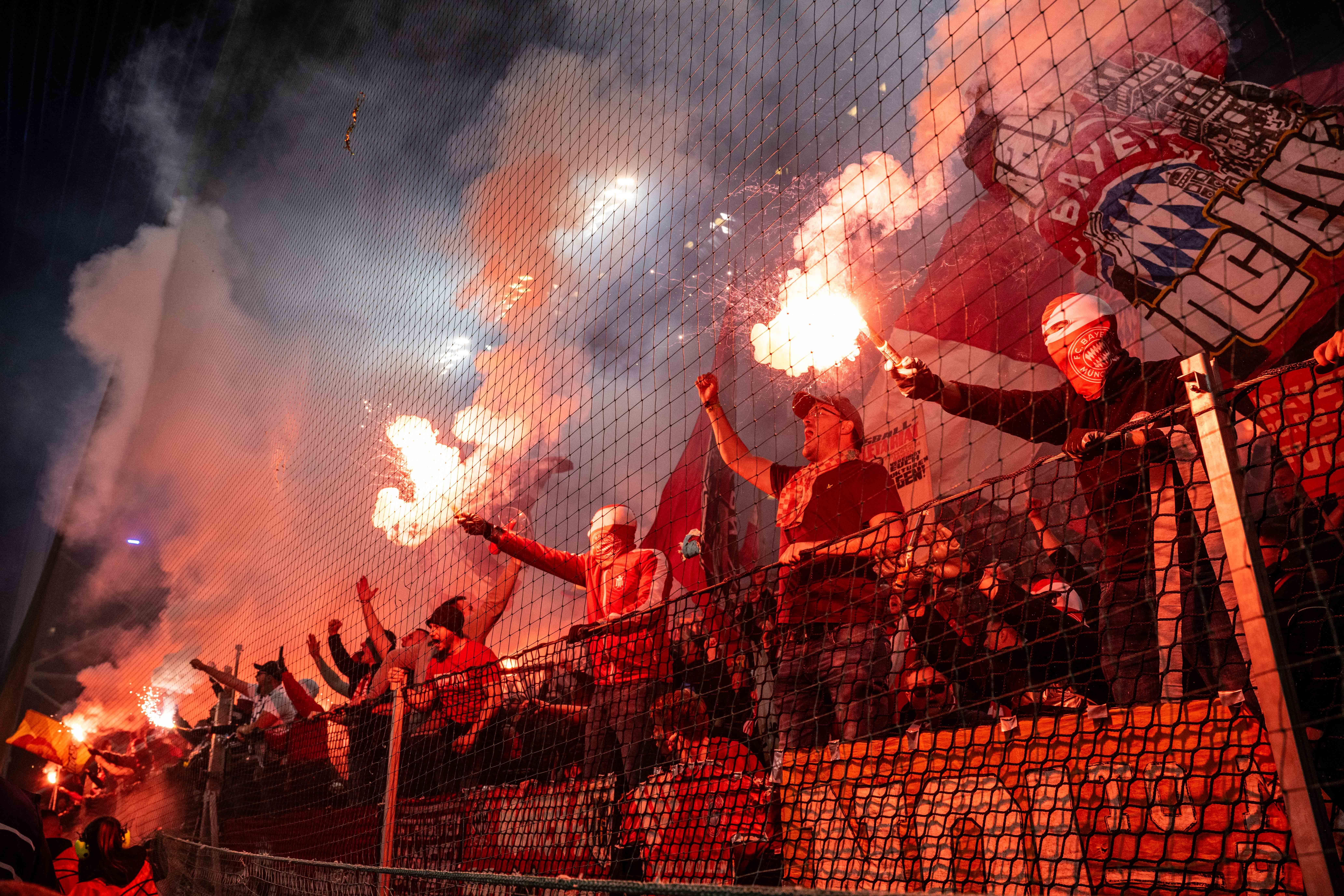 Шахтер вдвое снизил цену билетов на матч 6-го тура Лиги чемпионов с Баварией Шахтер вдвое снизил цену билетов на матч 6-го тура Лиги чемпионов с Баварией