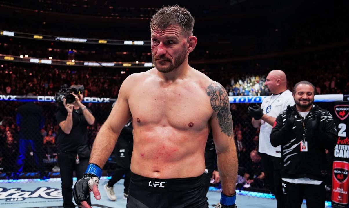 Стипе Миочич объявил о завершении карьеры после поединка с Джоном Джонсом Стипе Миочич объявил о завершении карьеры после поединка с Джоном Джонсом