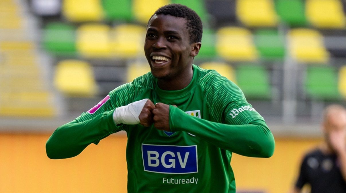 Бени Макуана из Полесья перейдет на правах аренды в Карпаты Бени Макуана из Полесья перейдет на правах аренды в Карпаты