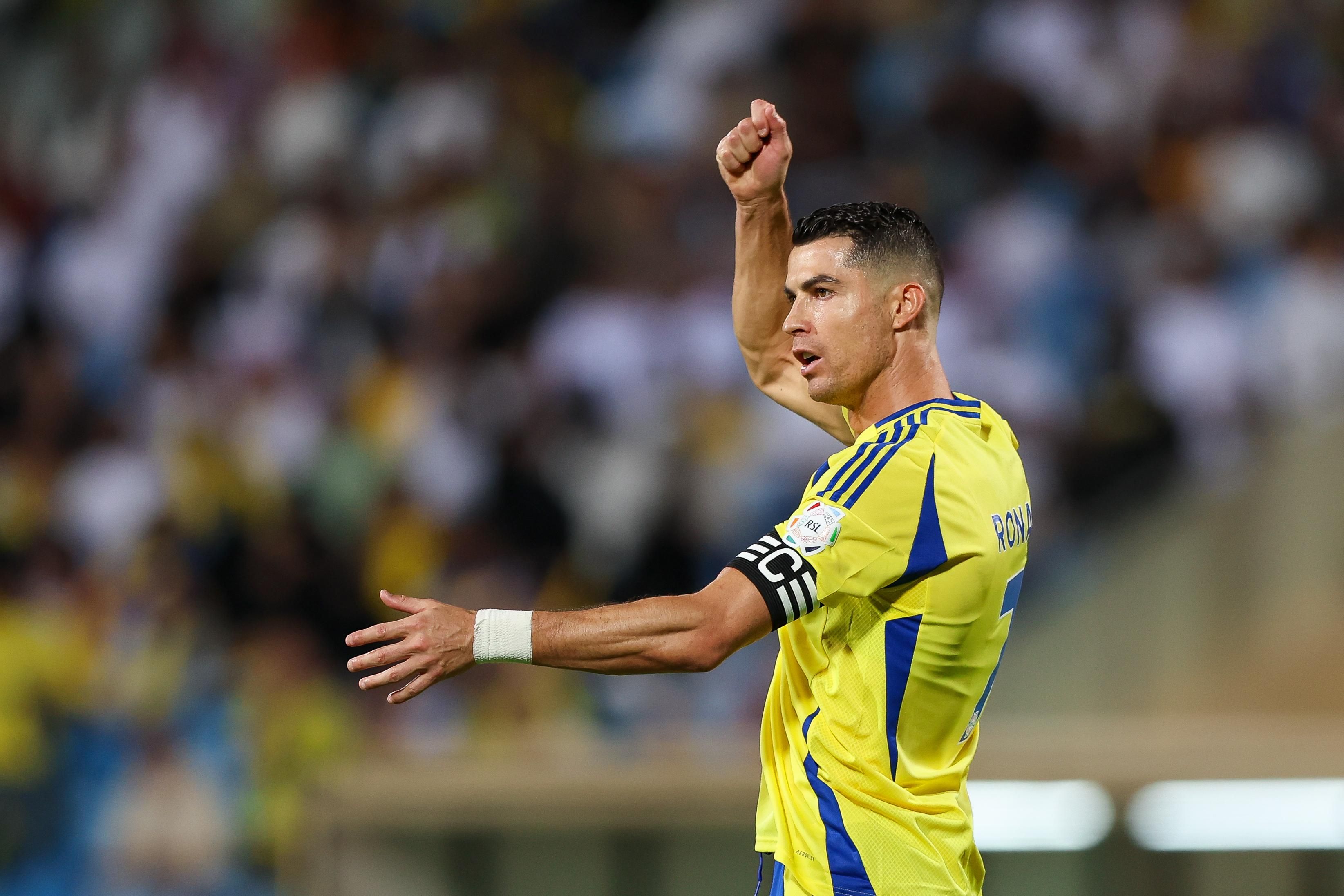 Роналду заборгував косметологу Роналду заборгував косметологу