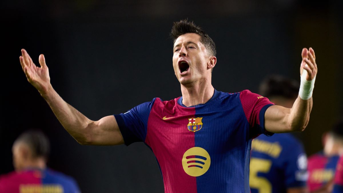 Левандовский забил 100-й гол в Лиге чемпионов Левандовский забил 100-й гол в Лиге чемпионов