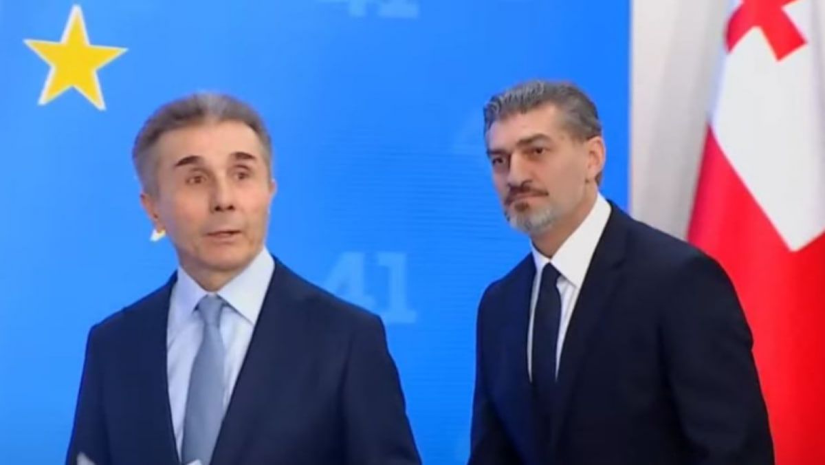 Михаил Кавелашвили (справа) стал кандидатом в президенты Грузии Михаил Кавелашвили (справа) стал кандидатом в президенты Грузии