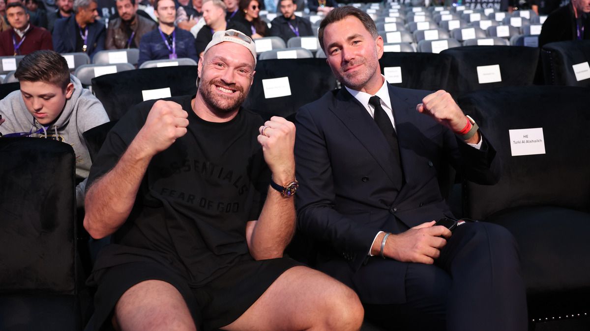 Хирн рассказал о планах провести поединки Джошуа - Фьюри Хирн рассказал о планах провести поединки Джошуа - Фьюри