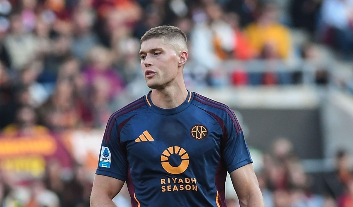 Артем Довбик может попасть в команду года от ФИФА Артем Довбик может попасть в команду года от ФИФА