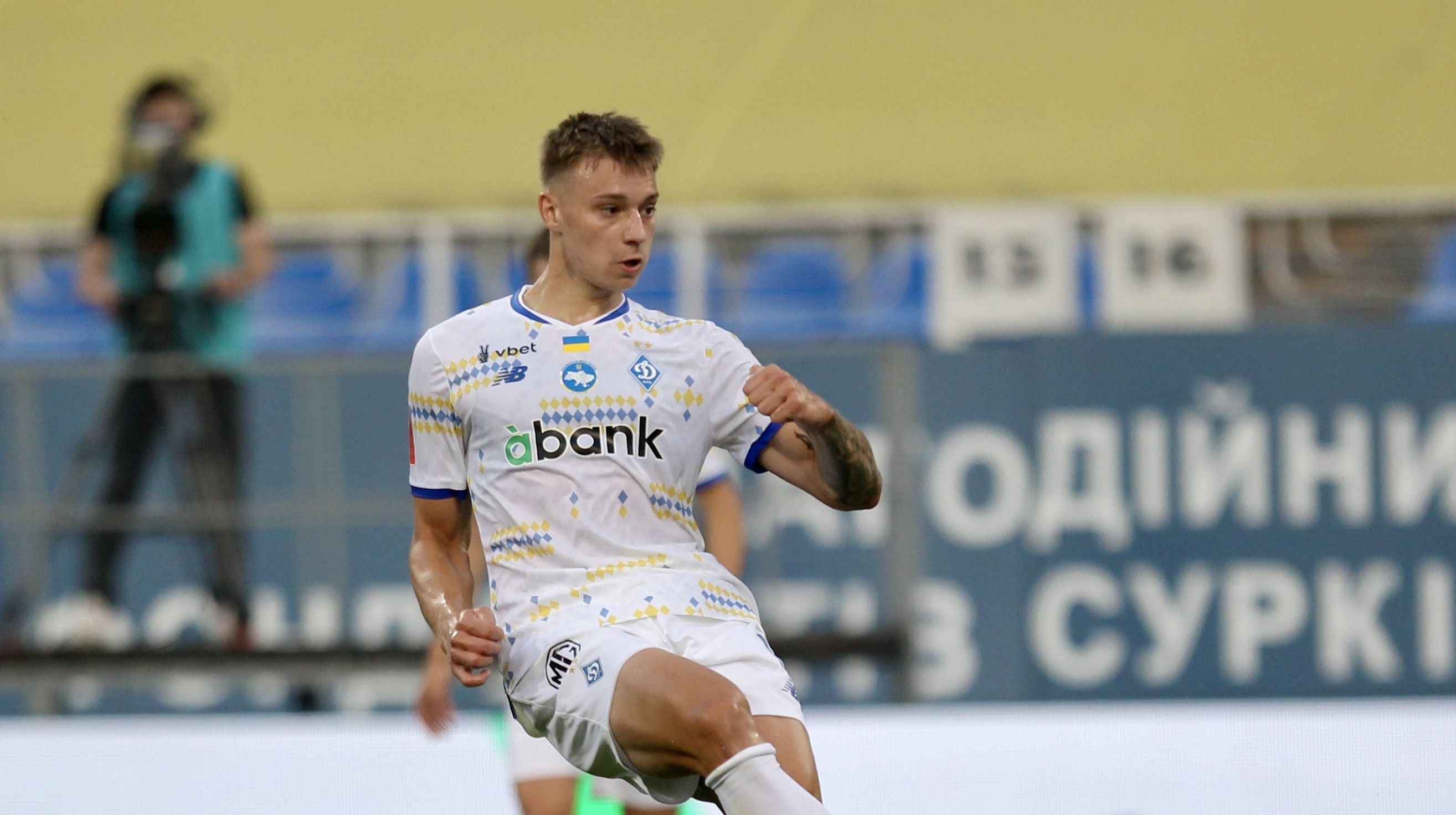 Володимир Бражко - гравець Динамо може перейти в Борнмут влітку 2025 року Володимир Бражко - гравець Динамо може перейти в Борнмут влітку 2025 року