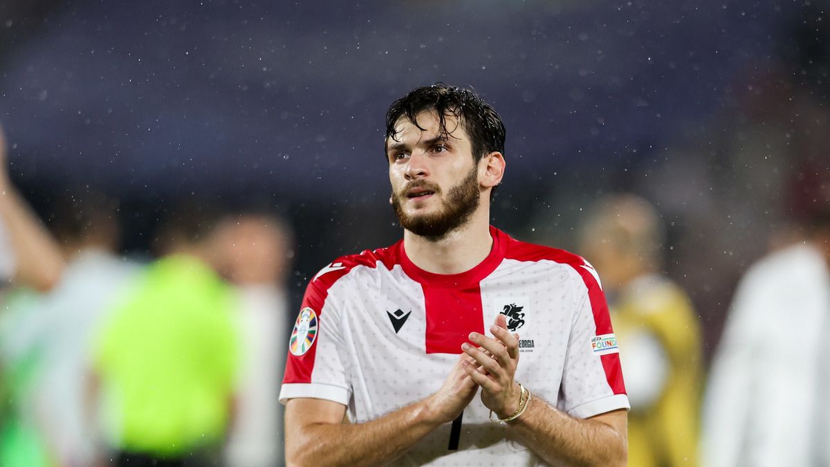 Протесты в Грузии - реакция форварда Наполи Хвичи Кварацхелия Протесты в Грузии - реакция форварда Наполи Хвичи Кварацхелия