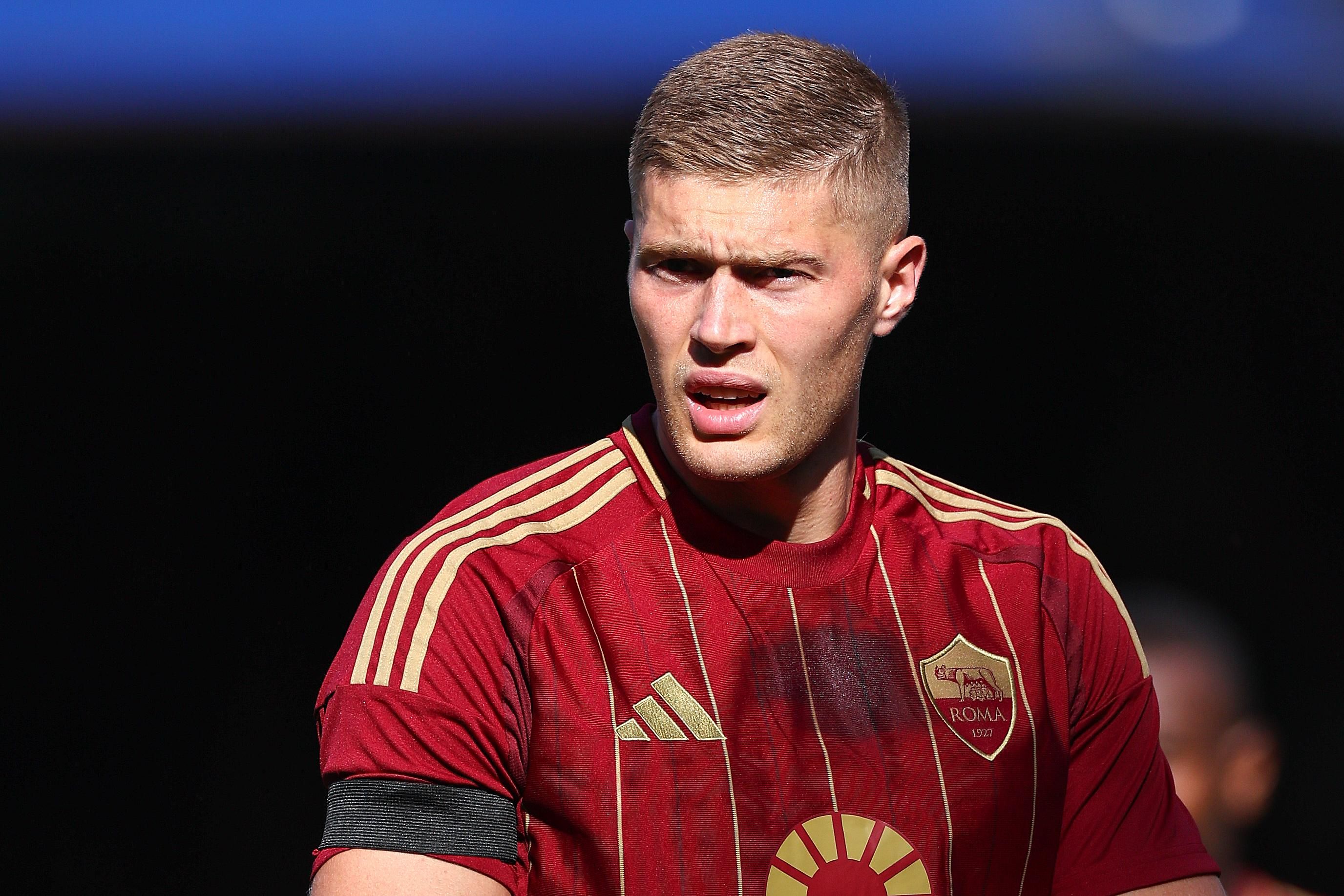 Артем Довбик не впечатлил в игре против Аталанты Артем Довбик не впечатлил в игре против Аталанты