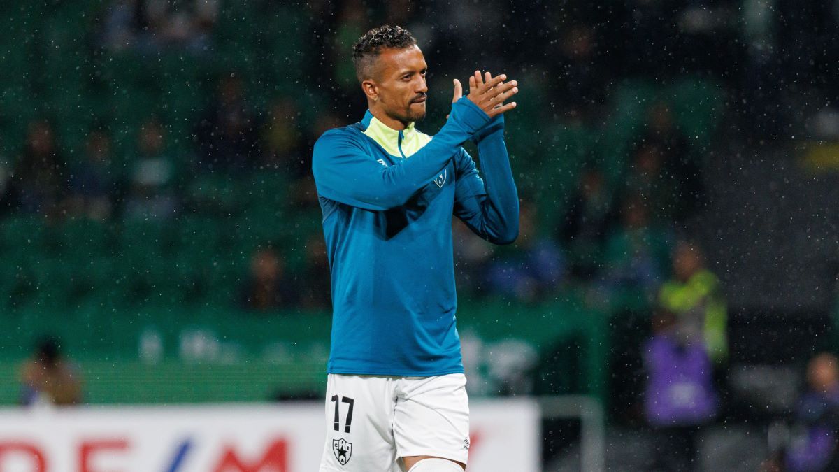 Нані завершив кар'єру Нані завершив кар'єру