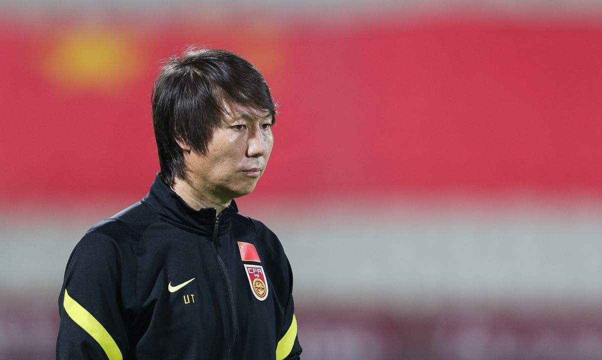 Лі Те - ексгравця Евертона засудили на 20 років позбавлення волі через хабарництво Лі Те - ексгравця Евертона засудили на 20 років позбавлення волі через хабарництво