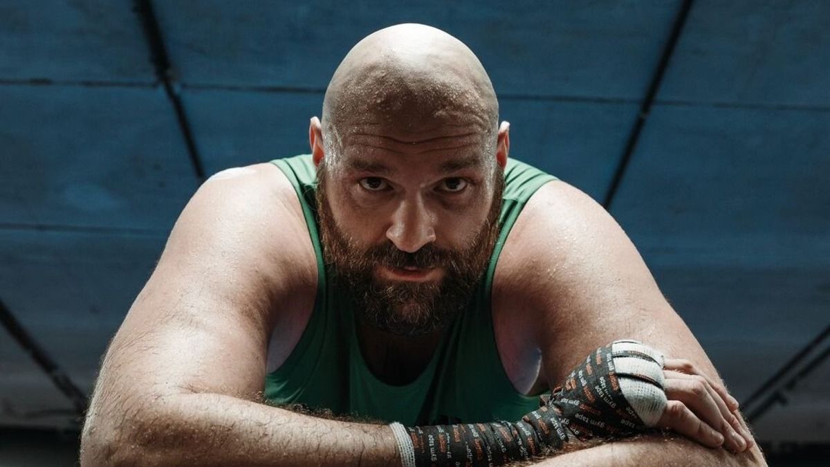 Тайсон Ф'юрі прилетів до Ер-Ріяду на бій з Олександром Усиком Тайсон Ф'юрі прилетів до Ер-Ріяду на бій з Олександром Усиком