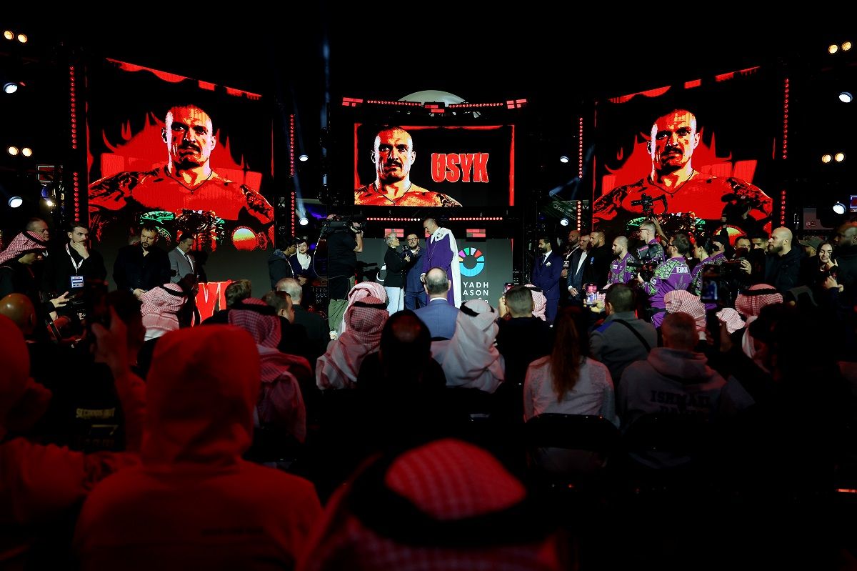 Велике прибуття Усика та Ф’юрі на реванш в Ер-Ріяд 17 грудня, відео Велике прибуття Усика та Ф’юрі на реванш в Ер-Ріяд 17 грудня, відео