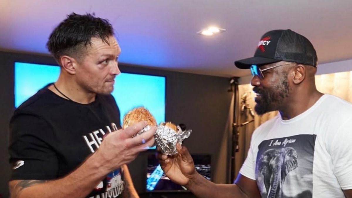 Усик поговорил с Чисорой, который до этого ездил в Москву Усик поговорил с Чисорой, который до этого ездил в Москву