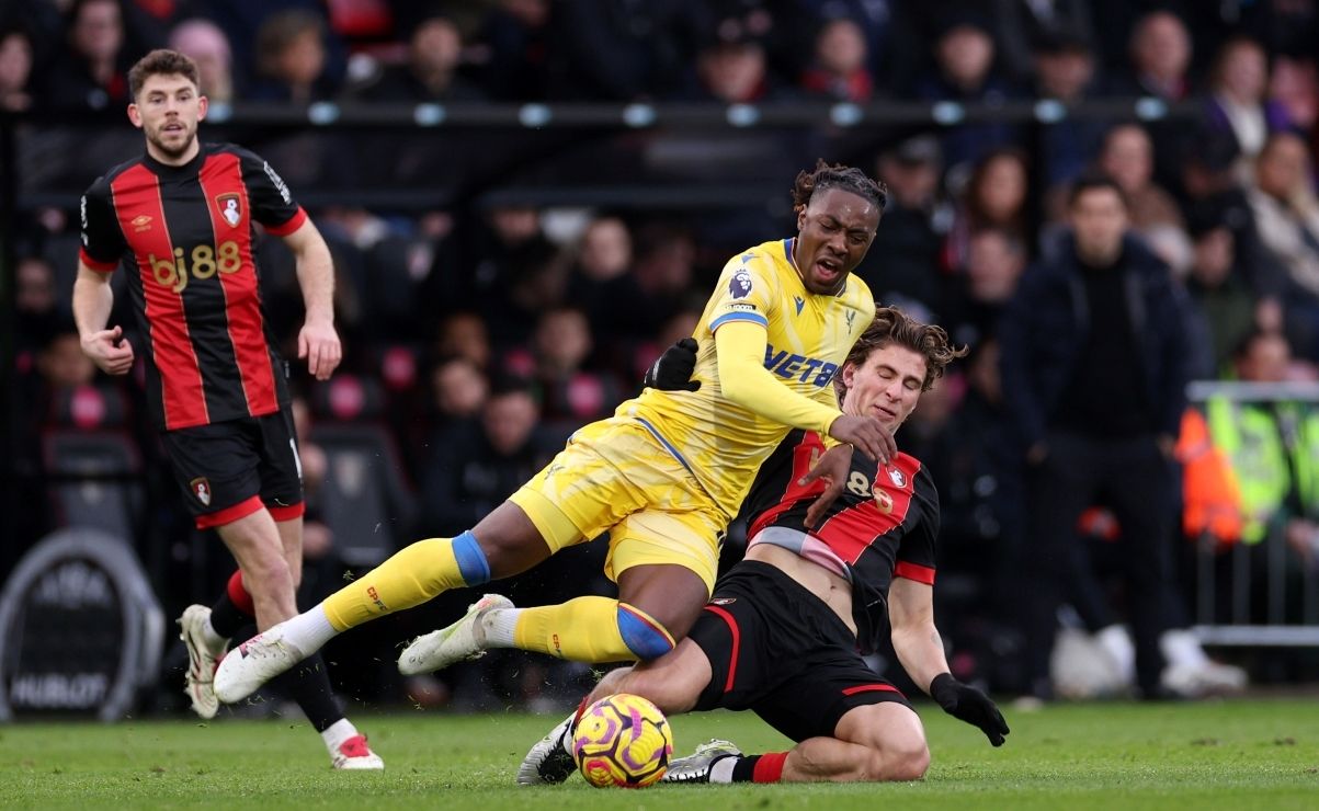 Борнмут сыграл вничью с Кристал Пэлас Борнмут сыграл вничью с Кристал Пэлас