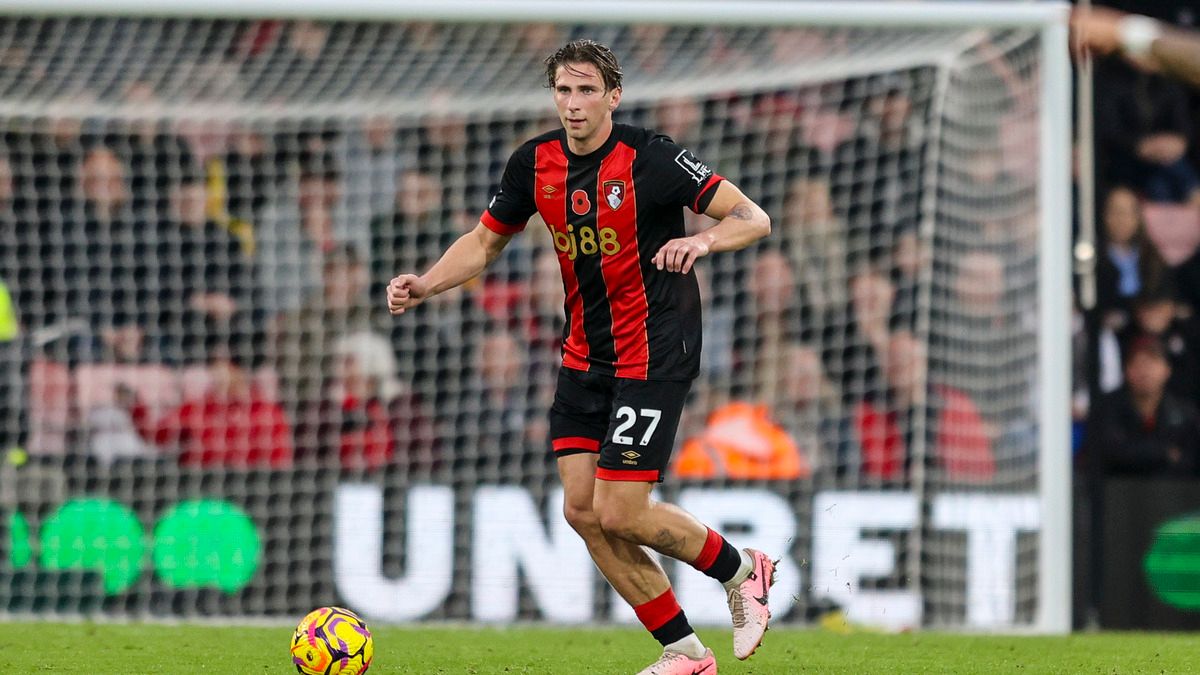 Забарный сыграл юбилейный матч в АПЛ - какое место в списке украинских гвардейцев Забарный сыграл юбилейный матч в АПЛ - какое место в списке украинских гвардейцев