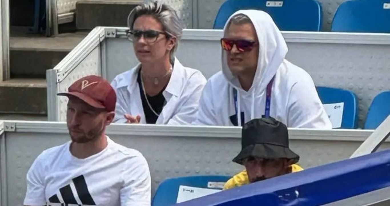 Олександр Томарев (зверху праворуч) не повернувся в Україну з відрядження Олександр Томарев (зверху праворуч) не повернувся в Україну з відрядження