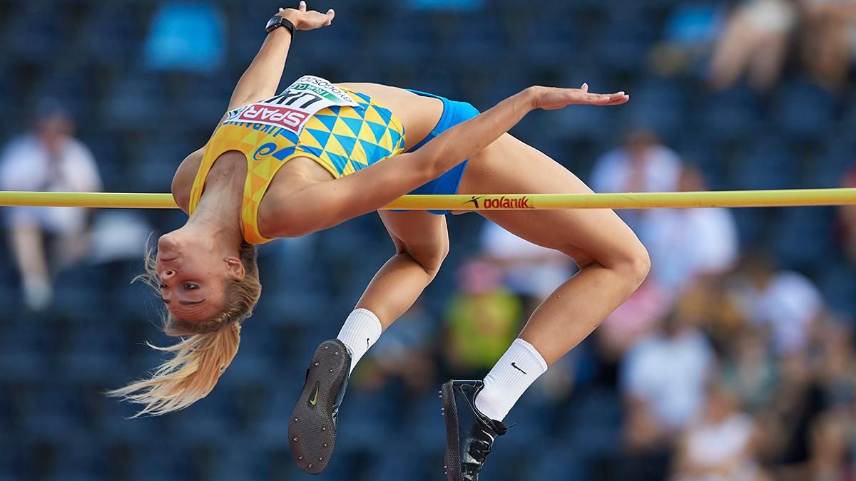 Юлія Левченко стрибає у висоту Юлія Левченко стрибає у висоту