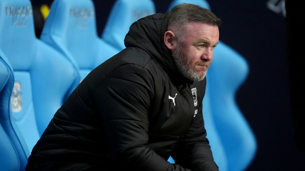 Уэйна Руни уволили с должности главного тренера Плимута Уэйна Руни уволили с должности главного тренера Плимута