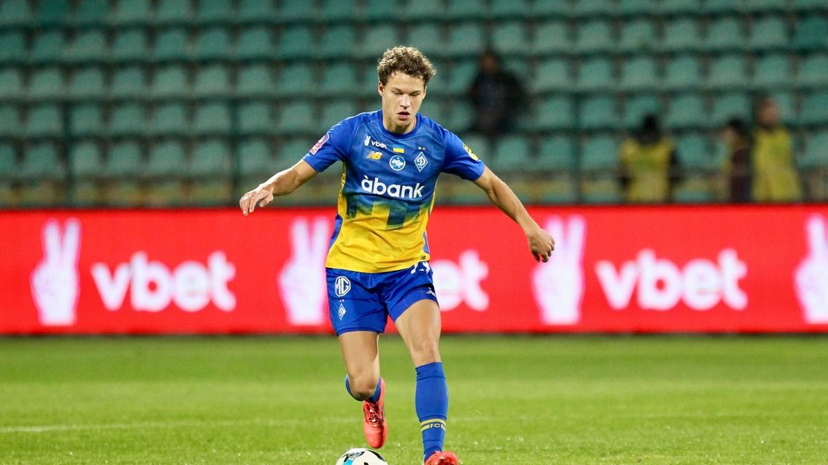 Динамо отдало в аренду Ворскле Навиа Малыша и Александра Шевченко Динамо отдало в аренду Ворскле Навиа Малыша и Александра Шевченко