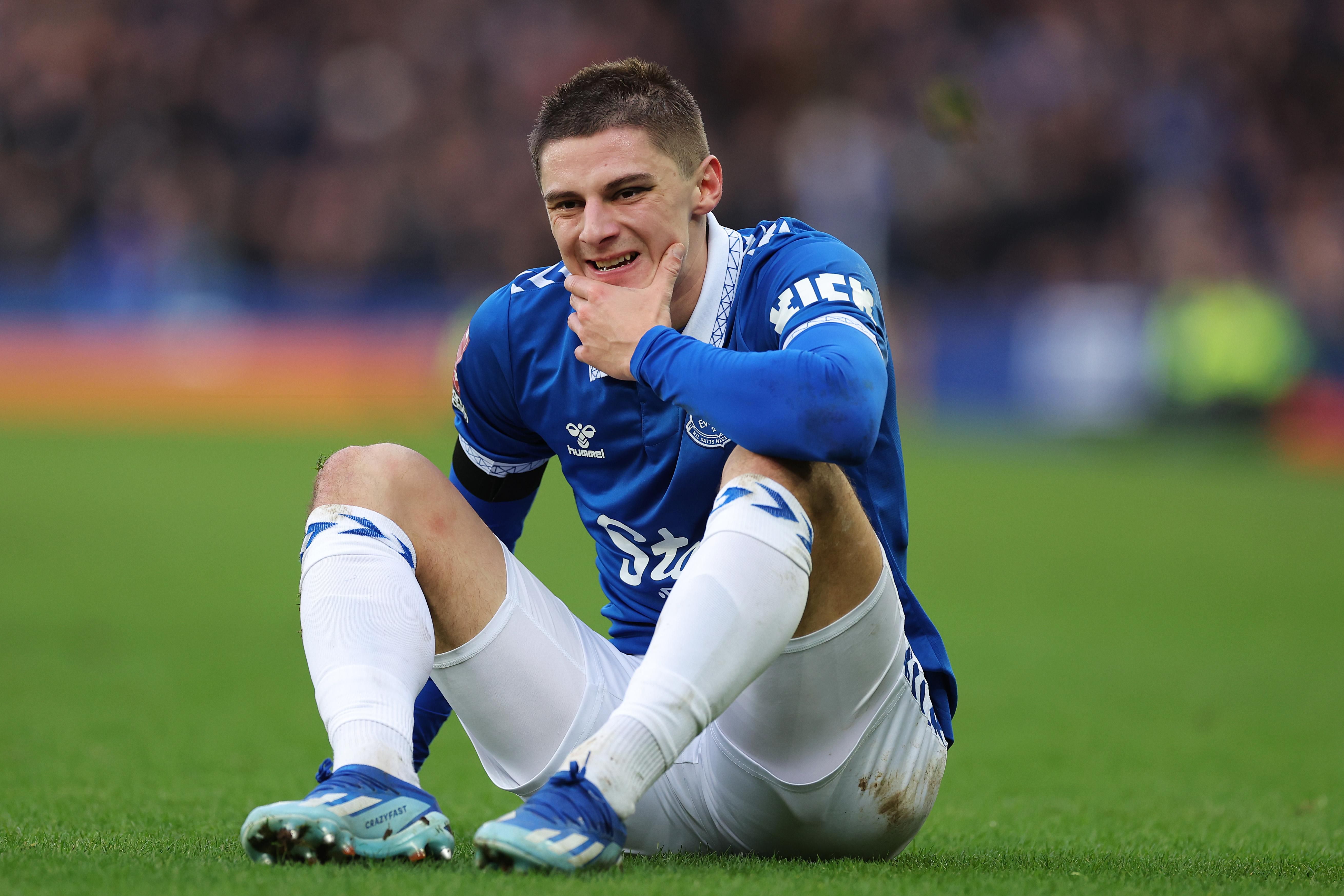 Миколенко веде перемовини з Евертоном Миколенко веде перемовини з Евертоном