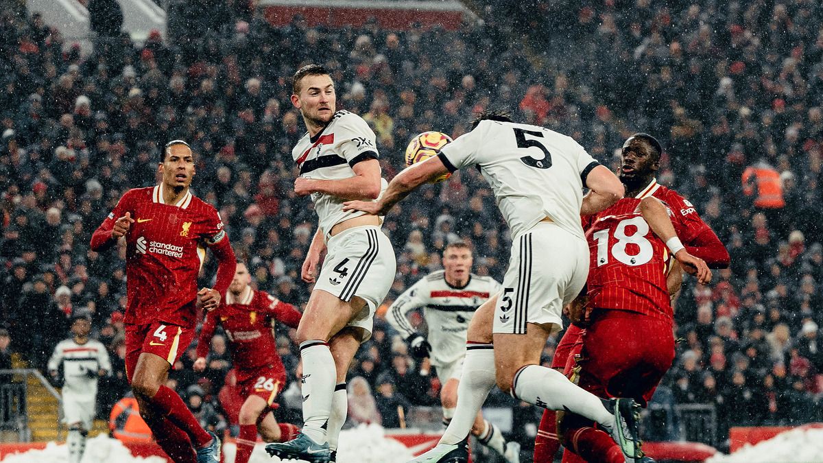 Ливерпуль - Манчестер Юнайтед - результат, видео голов и обзор матча 20 тура АПЛ Ливерпуль - Манчестер Юнайтед - результат, видео голов и обзор матча 20 тура АПЛ