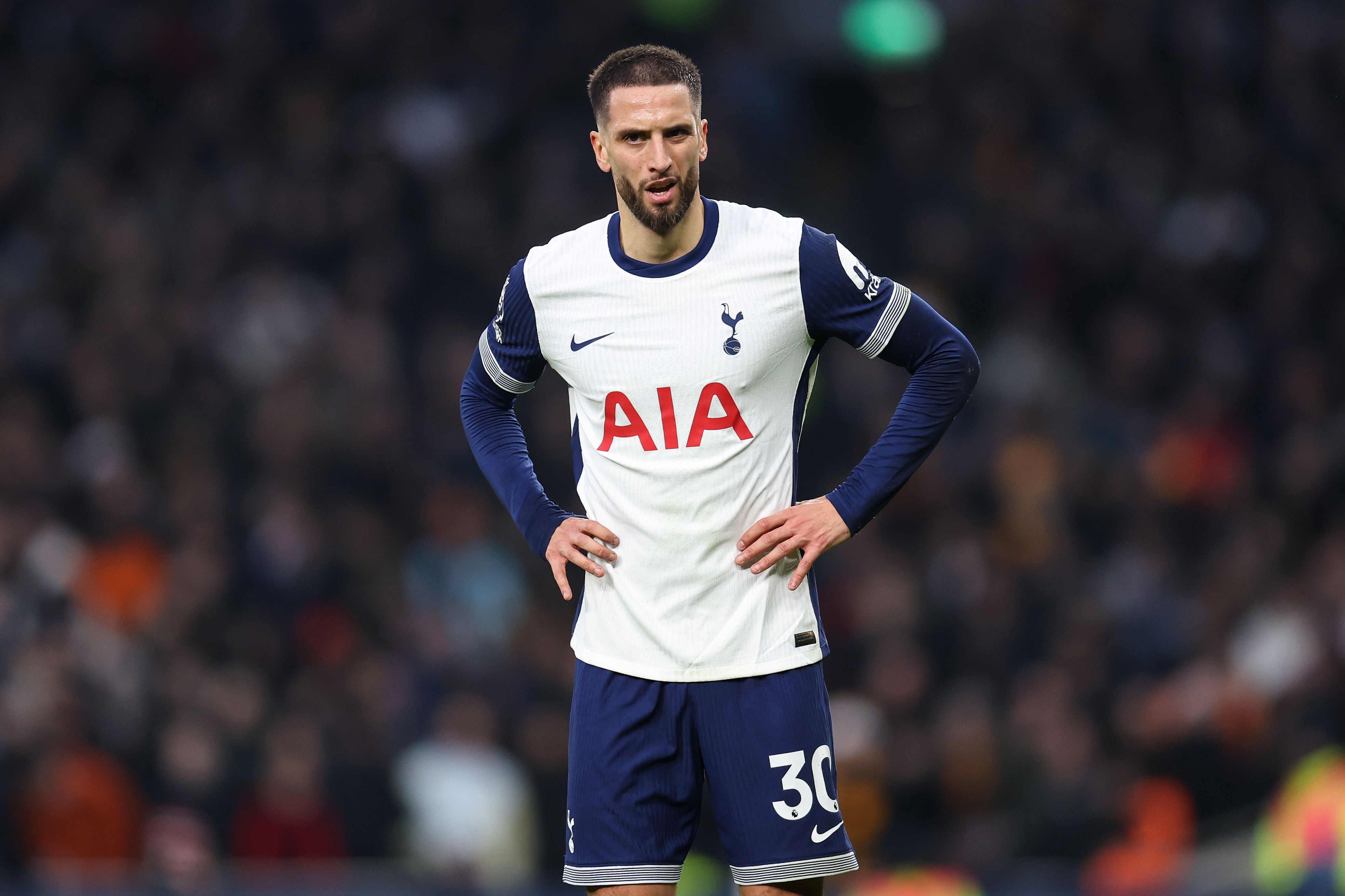 Родриго Бентанкур потерял сознание в матче Тоттенхэм –Ливерпуль Родриго Бентанкур потерял сознание в матче Тоттенхэм –Ливерпуль