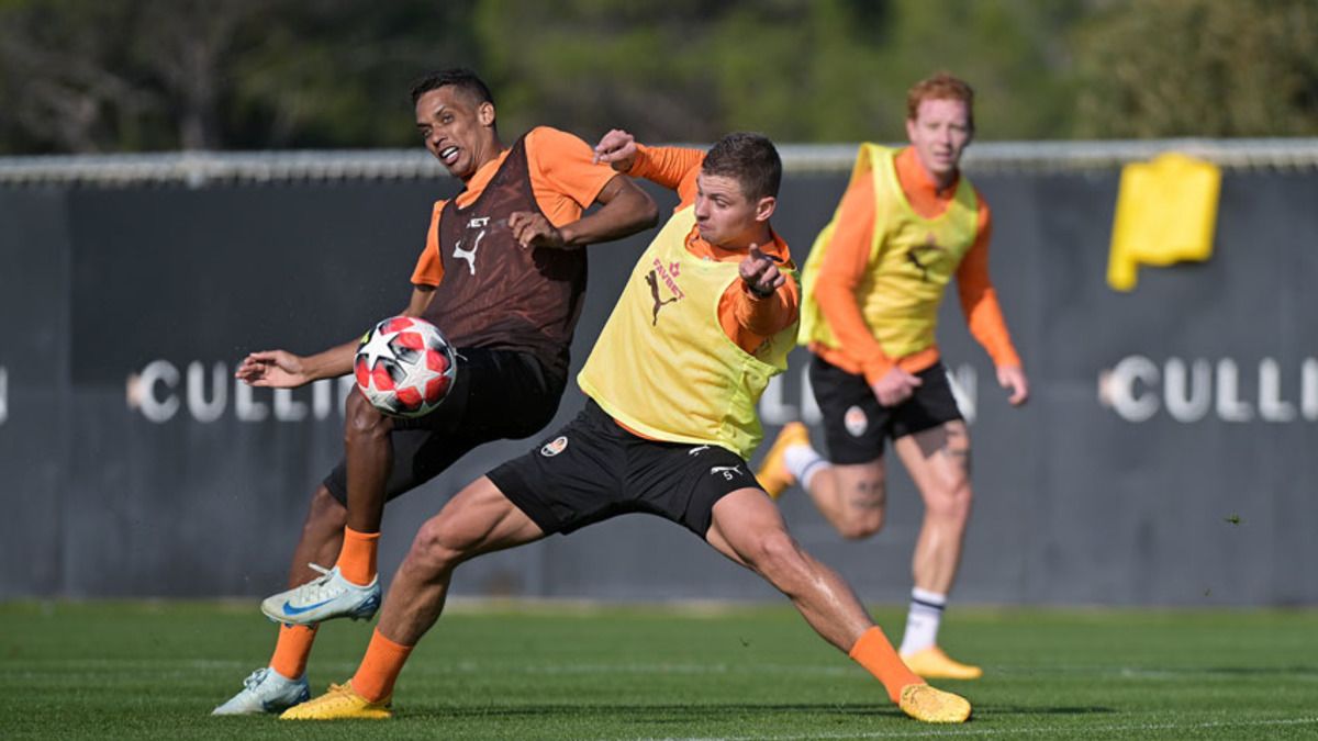 Шахтер Динамо З - смотреть онлайн прямой эфир - футбол, прямая трансляция 9 января Шахтер Динамо З - смотреть онлайн прямой эфир - футбол, прямая трансляция 9 января