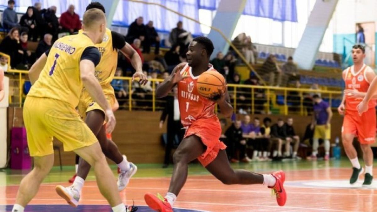 Лейтерренс Рид подписал контракт с Прикарпатье-Говерлом - что известно об американц Лейтерренс Рид подписал контракт с Прикарпатье-Говерлом - что известно об американц