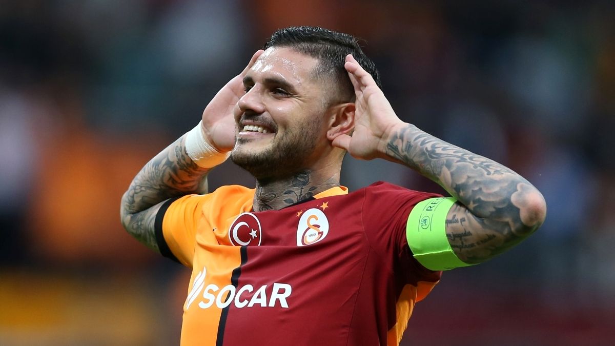 Ікарді підтвердив стосунки з новою дівчиною Ікарді підтвердив стосунки з новою дівчиною