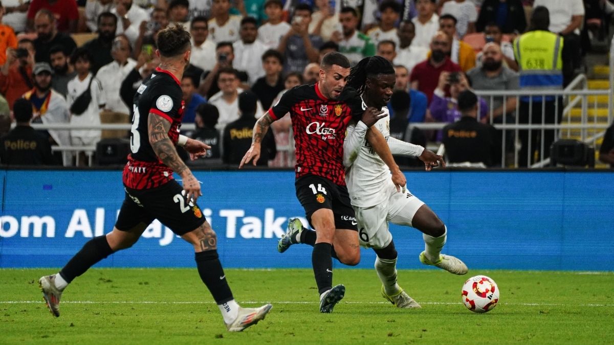 Саудівські фани знущались з вболівальників та родичів гравців Мальорки Саудівські фани знущались з вболівальників та родичів гравців Мальорки