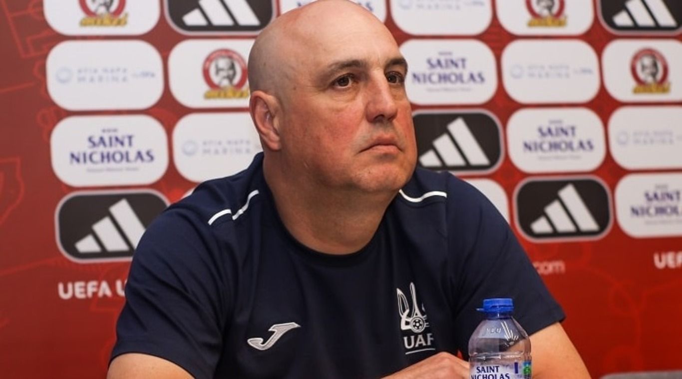 Юрій Мороз більше не тренуватиме юнацькі збірні України Юрій Мороз більше не тренуватиме юнацькі збірні України