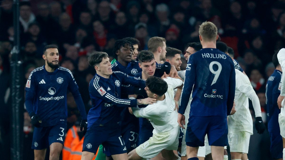 Арсенал - Манчестер Юнайтед - видео голов и обзор матча 1/32 Кубка Англии Арсенал - Манчестер Юнайтед - видео голов и обзор матча 1/32 Кубка Англии